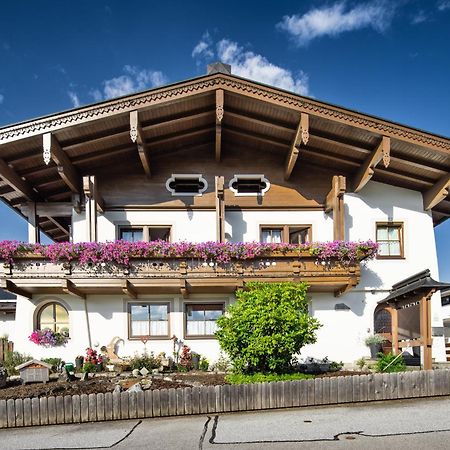 Gaestehaus Stotter Neukirchen am Großvenediger Екстериор снимка