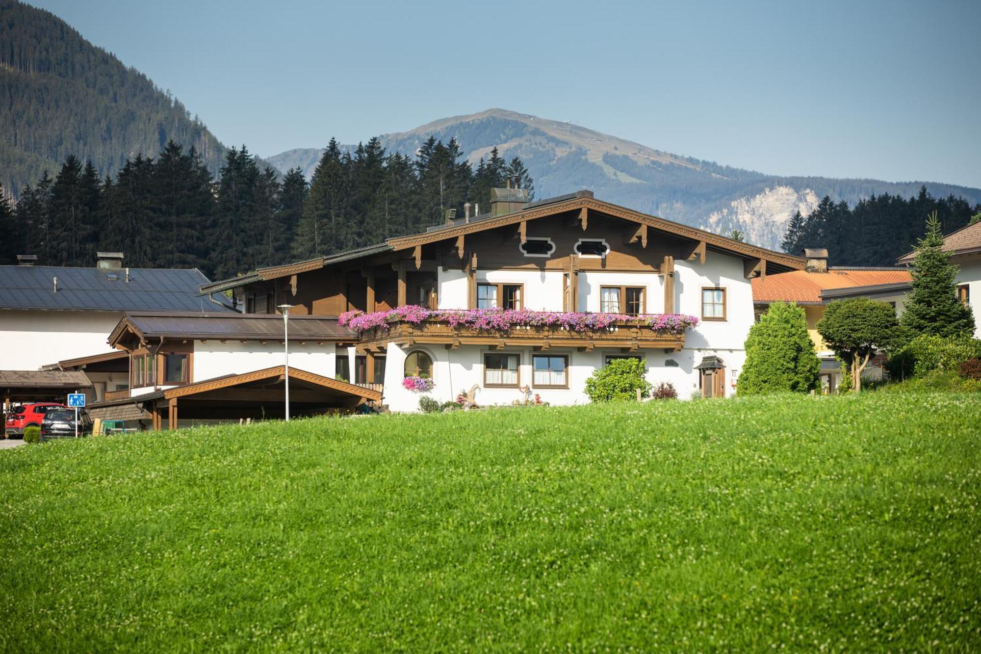 Gaestehaus Stotter Neukirchen am Großvenediger Екстериор снимка